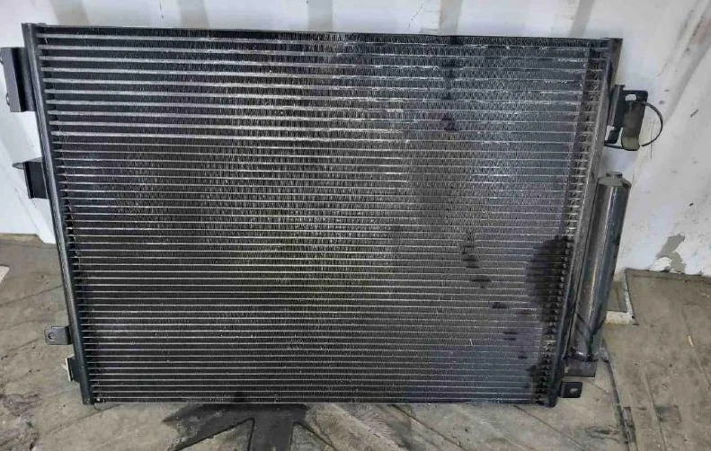 Chrysler 300 Charger Challenger 2011-2023 aire acondicionado condensador Foto 2 de 3