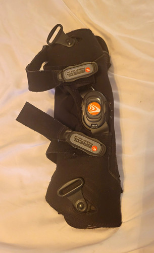 Breg Lateral OA Knee Brace Right Knee Stabilization Black Size L