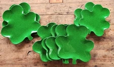 8 Green Plastic Glitter Plates, Clover Shamrock St. Patricks Day, Melamine Ware