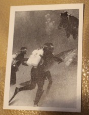 1966 Philadelphia Gum James Bond Thunderball Trading Cards 18