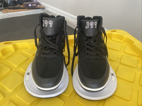J99 Jump Shoes Size 9 Barley Used