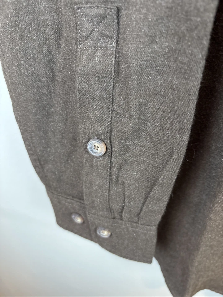 Duluth Trading Company Free Swingin Flannel Shirt Size Medium Brown Slim Fit - Image 4 of 4