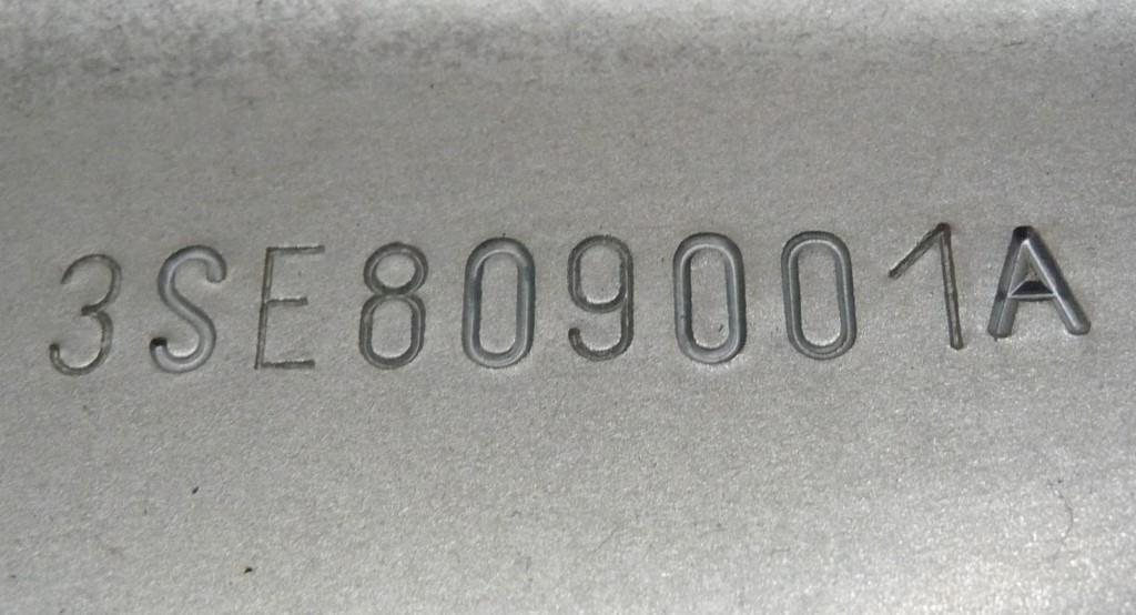 Bentley Water Drain Plate 3SE809001A OEM A1(1)