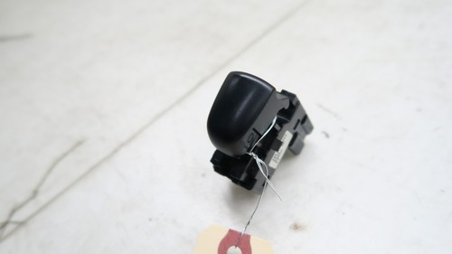 2018-2020 Nissan Kicks OEM Right Rear Window Switch - Picture 3 of 6