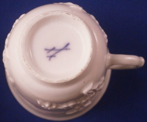 Antique 18thC Meissen Porcelain Prunus Beaker Cup & Saucer Porzellan Tasse #2 - Picture 11 of 11