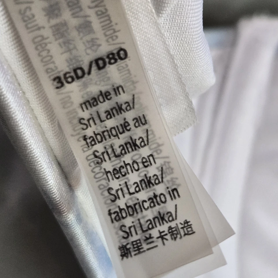 Victoria's Secret Women Swimwear 36D White Blue Floral Underwired Lightly Lined - Image 3 of 4