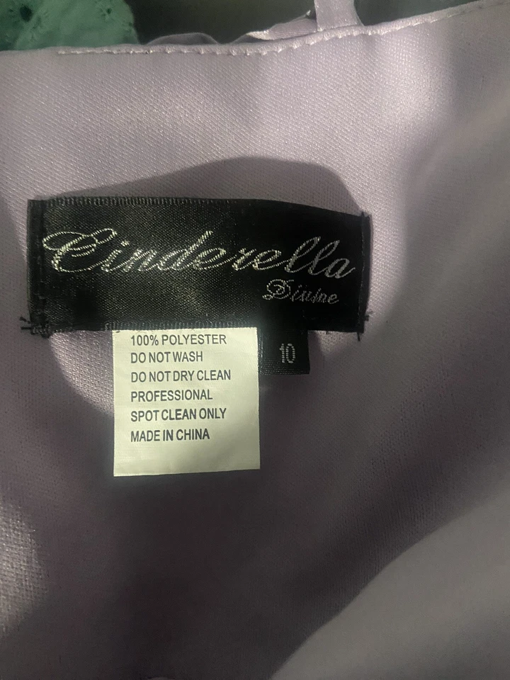 Vestido de graduación Cenicienta divina púrpura talla 10 en muy buen estado Foto 3 de 3