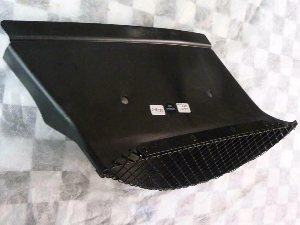 Alerón trasero izquierdo Ferrari 458 Italia 1/4 panel rejilla conducto de aire 82954200 OE Foto 3 de 4