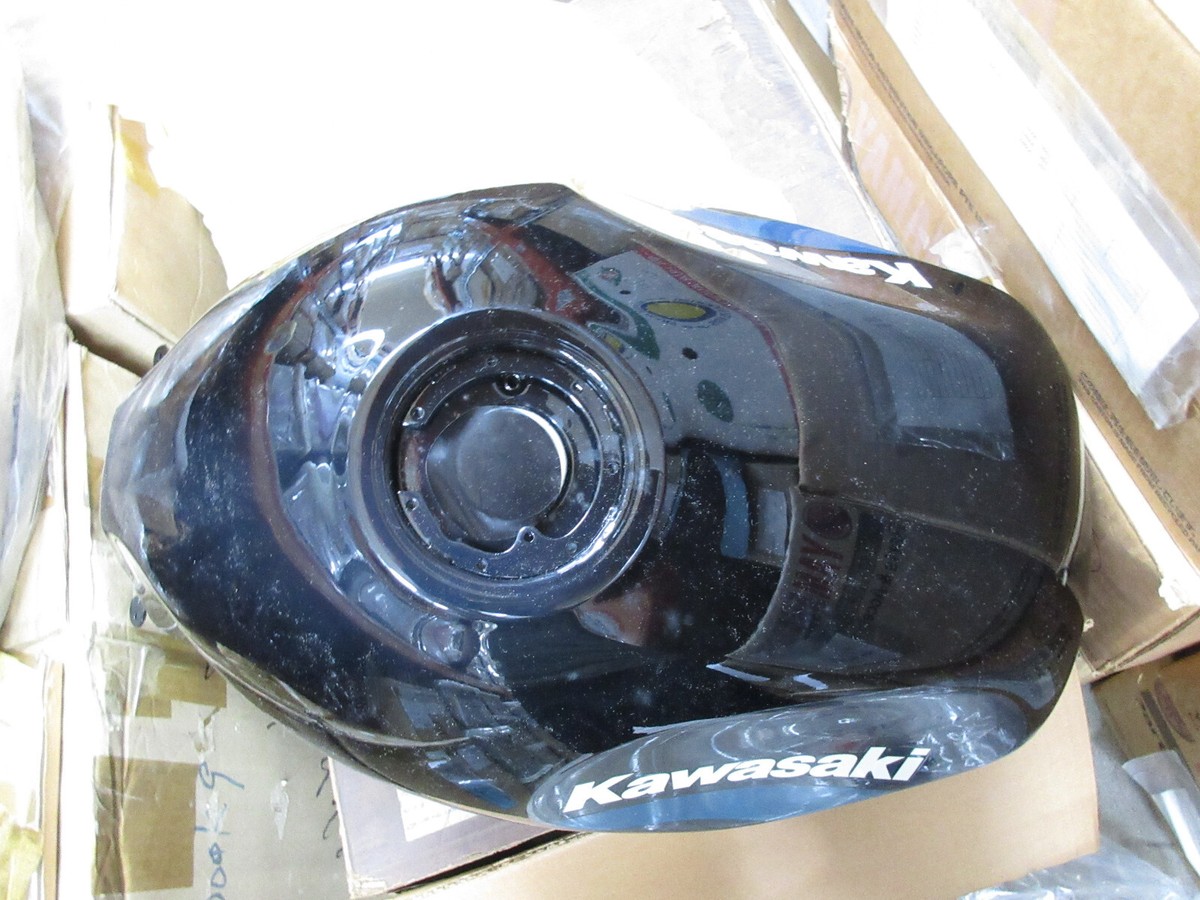 Kawasaki ZX500 ZX600 Fuel Tank 1993 NOS GPZ500 ZX-6 NINJA Gas Tank