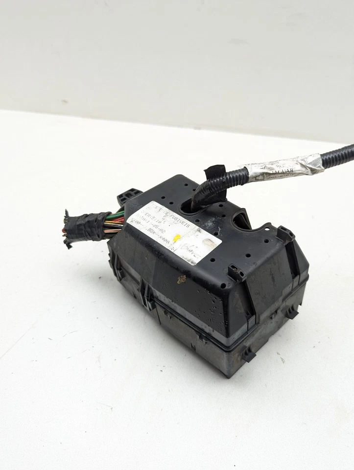 Jaguar X-Type X Type 2002 2003 bahía de motor caja de relé de fusibles 2,5 L Foto 3 de 4