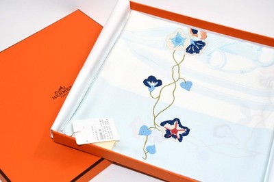 Hermes Scarf Brides Fleuries 90 cm silk light blue flower Carre 35