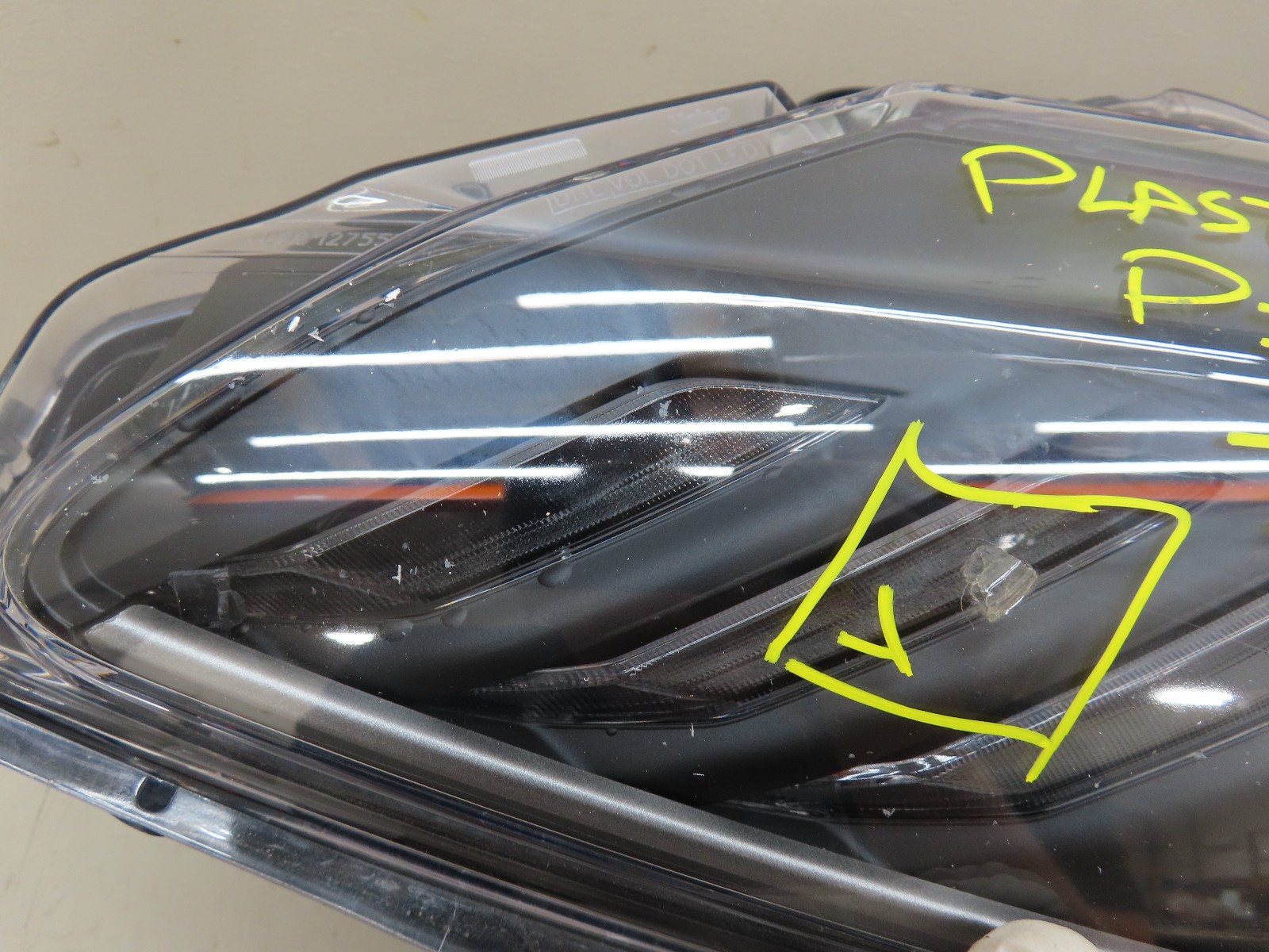 2018-2022 FERRARI 812 SUPERFAST GTS FRONT RIGHT PASSENGER SIDE HEADLIGHT LED OEM