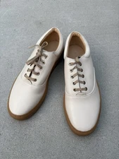Nisolo Everyday Sneaker in Cream Leather Lace-up Shows Women’s Size 10