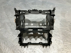 VW Golf 6 VI Radio Einbaurahmen 5K0858089E