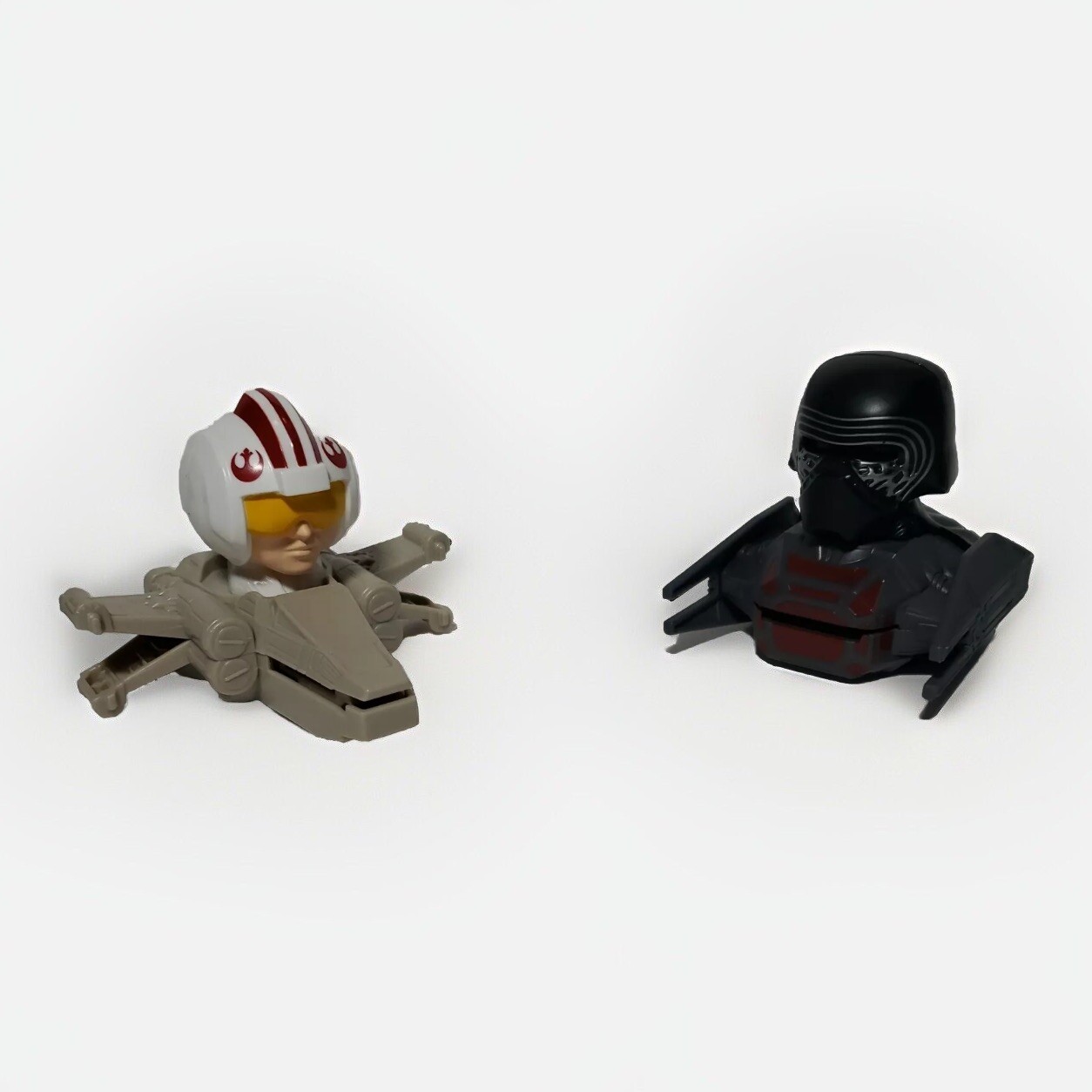 McDonald’s Toy Set Star Wars 2020 Luke Skywalker Flying Xwing Fighter + KYLO REN