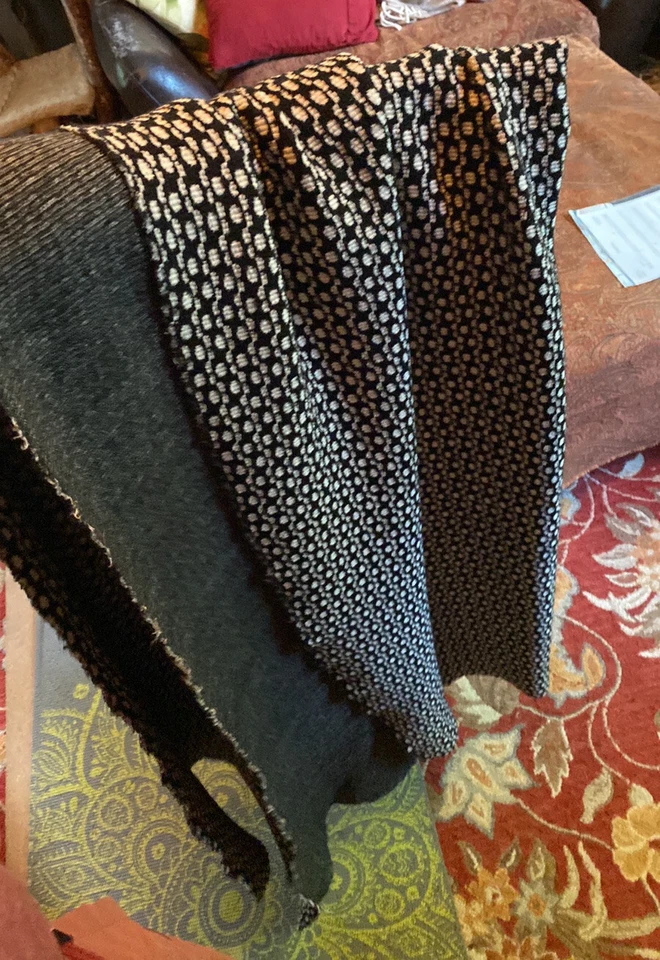 Fabric Wool Stretch Drape Dress Or Blanket Fabric 2 Yards By 52 NEW - Image 3 of 4