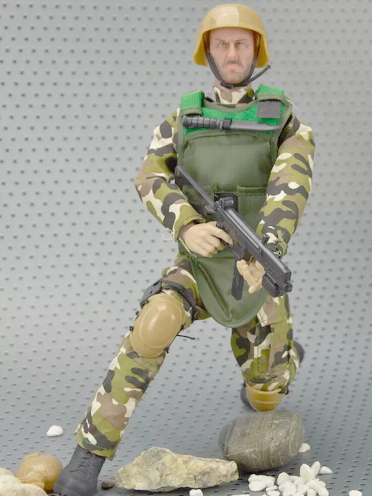 1/6 Male static soldier 12
