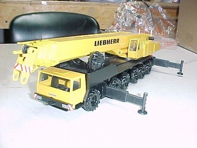 Liebherr LTM1160 Mobile Crane - Conrad 1:50 Scale Model #2082