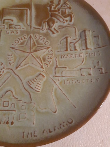 FRANKOMA Art Pottery Prairie Green Vintage U.S. State Wall Plate TEXAS 8 3/8" w - Picture 6 of 6