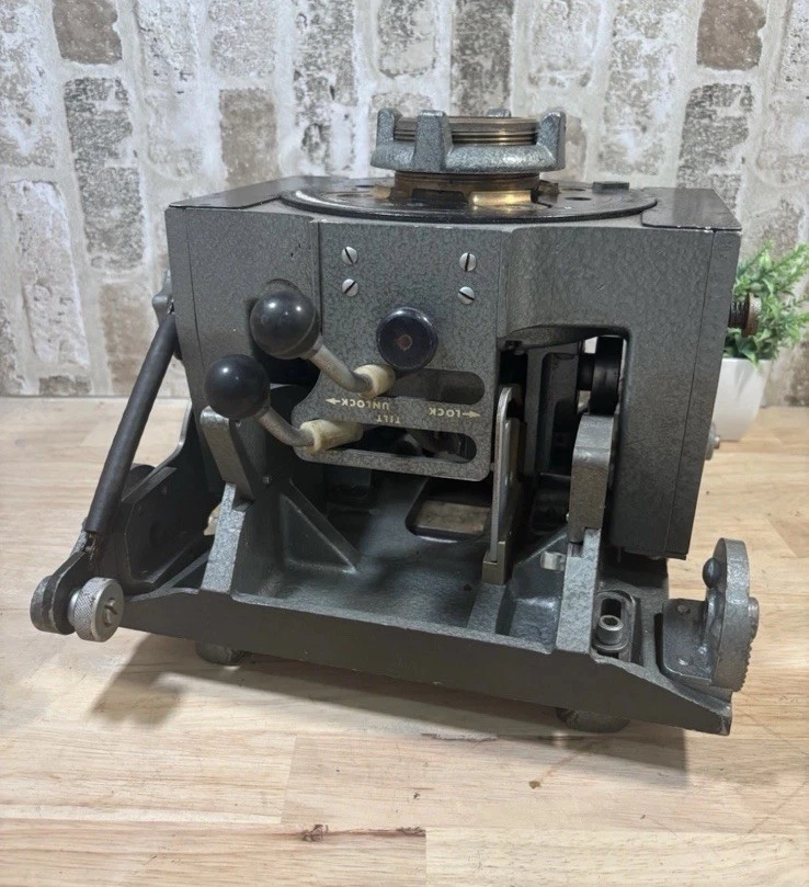 ⭐️Vintage W. Vinten Ltd Studio Fluid Head⭐️Professional Wedge Camera Plate⭐️ - Image 4 of 4