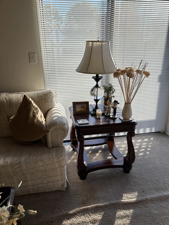 Sofa& Loveseat - Image 4 of 4