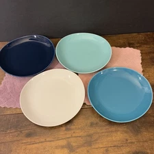 Lot of 4 SWEESE Curved Oval Porcelain Plates Assorted Colors 7-7/8" x 7-1/4"
