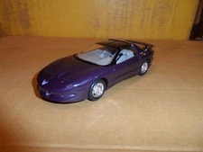 1/25 1995 PONTIAC TRANS-AM #0435Q PURPLE/BLACK PLASTIC C-7 LIC. BY G.M.