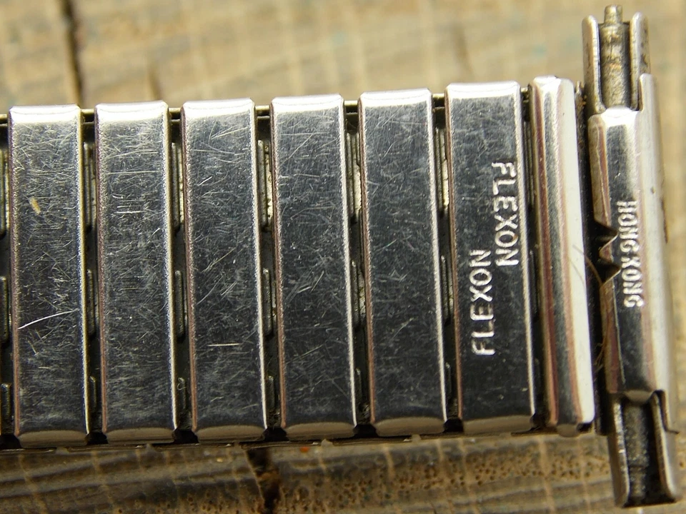 Flexon Vintage Watch Band 16mm-22mm Stainless Steel Expansion Pre-Owned Bracelet - Image 3 of 3