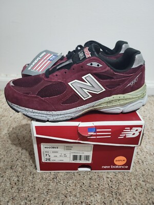 New Balance 990v3 Burgundy Size 2E