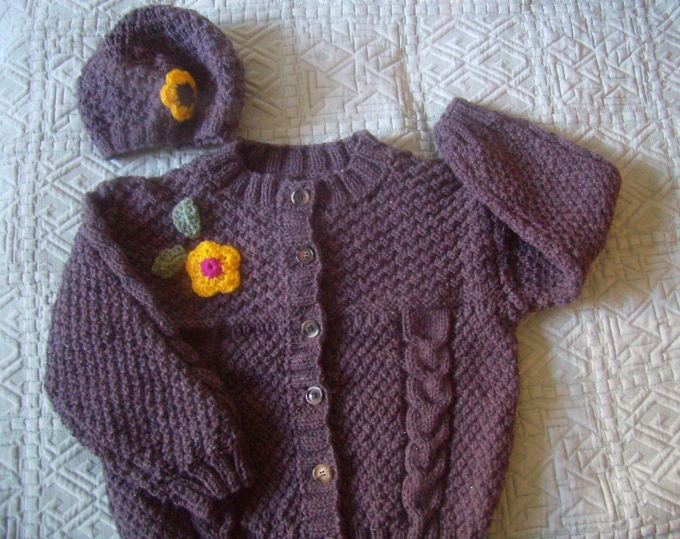 ensemble fille, gilet et béret, 7-8 ans neuf fait main - Photo 1/4