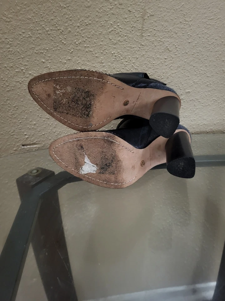 Botines para mujer Cynthia Vincent de cuero negro y fieltro gris, talla 5,5. Foto 2 de 4