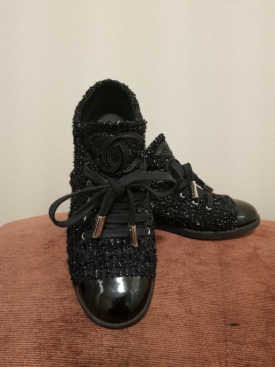 CHANEL革黒スニーカー 42 CHANEL Calfskin Mens CC Sneakers 42 Black 1517295 | FASHIONPHILE