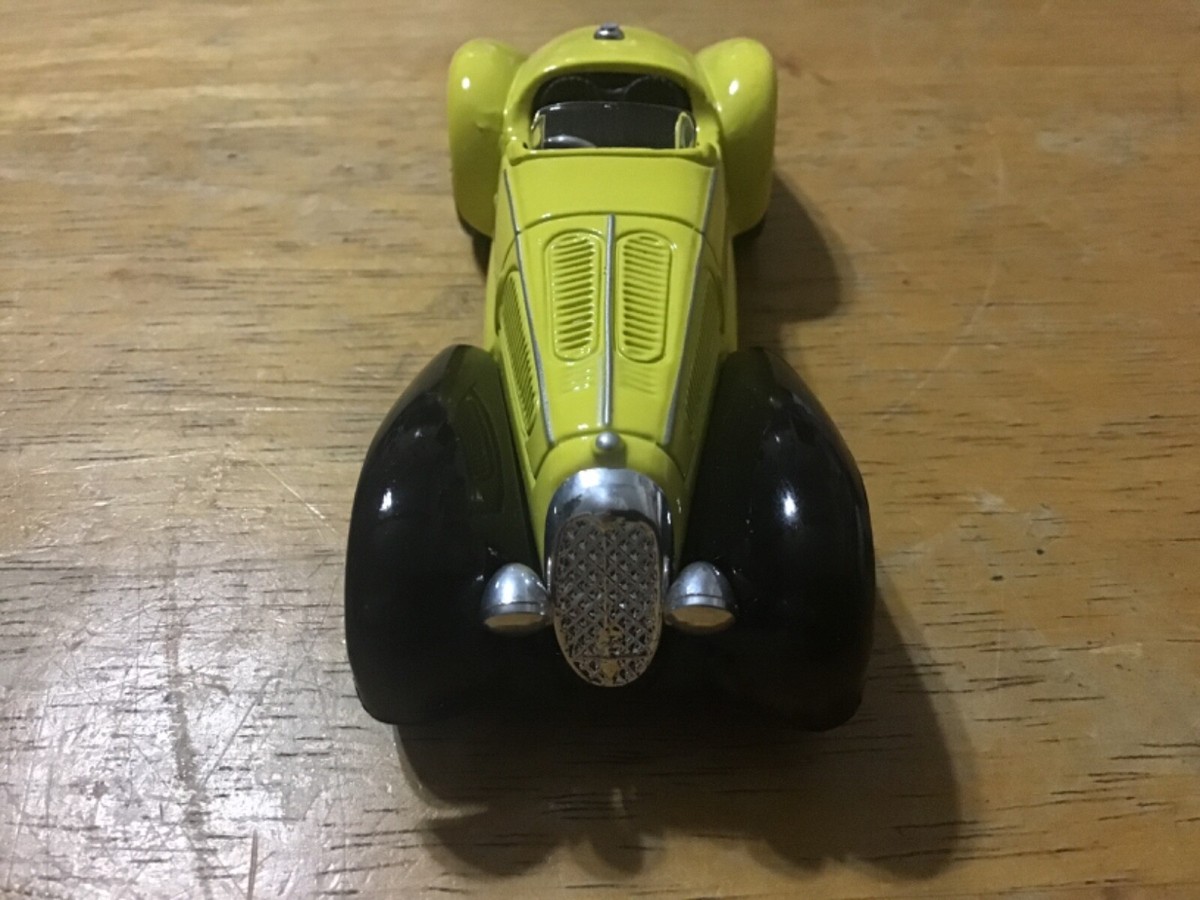 Vintage 1938 Alfa Romeo Diecast Car Yellow 1:43 MDL 8C 2900