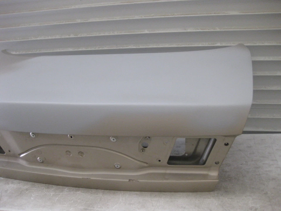 Infiniti I30 1996-1999 OEM maletero cubierta tapa puerta levadiza escotilla reparado de fábrica  Foto 3 de 4