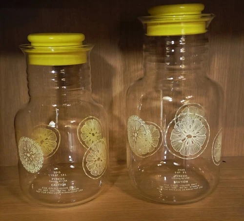 2 Vintage Pyrex 3520 & 3515 Glass Lemonade Pitchers
