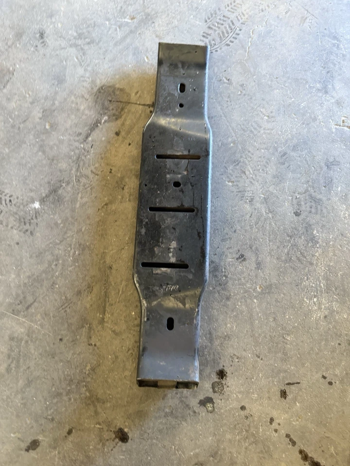 2007.5 2008 Dodge Ram 2500 3500 4X4 4WD Auto Trans Transfer Case Cross Member - Image 3 of 3