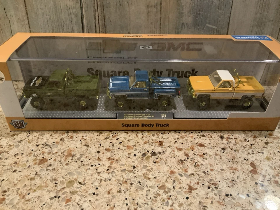 M2 Machines Square Body Truck Set S39 Chevy GMC 3-Pack CHASE Walmart Exclusive - Image 2 of 4
