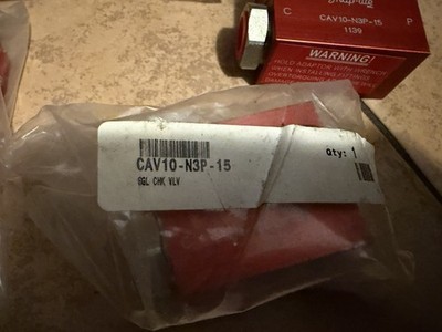 Lot of 20 Snap-tite CAV10-N3P-15 Manual Control Check Valve Block hydraulic