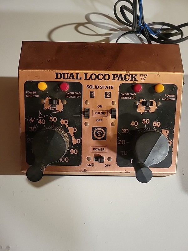 MRC DUAL Loco Pack V Transformer Supply HO N G Controller for DC Trains - NOS