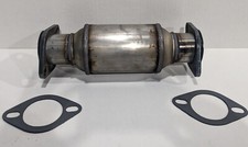 Fits 1998 1999 2000 2001 Nissan Altima 2.4l L4 Rear Catalytic Converter