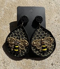 Bumble Bee on beehive Seed Beaded rhinestone Earrings black felt 2.75x1.50in