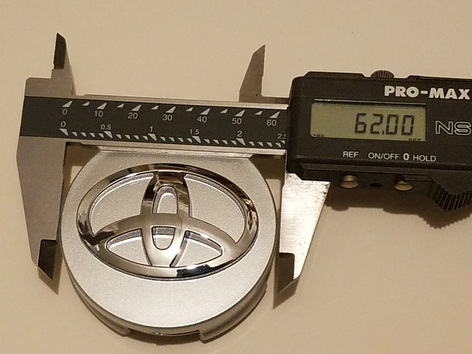 4x WHEEL RIMS CENTER HUB CAP CAPS SILVER BASE CHROME LOGO 62MM FOR CAMRY +MOR Foto 3 de 4