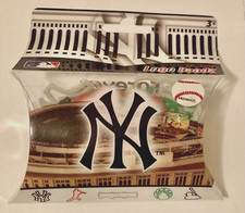 New York Yankees MLB Logo Bandz 20 Pack