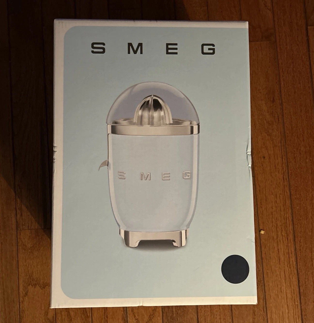 Smeg50's Retro Style Citrus Juicer Drip Free Spout, Automatic Activation, Blue