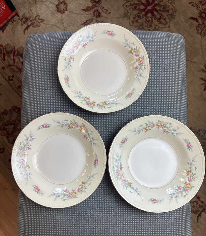 Vintage Noritake Porcelain Floral Pattern 3651 Bowls Set of 3 White MPN 3561