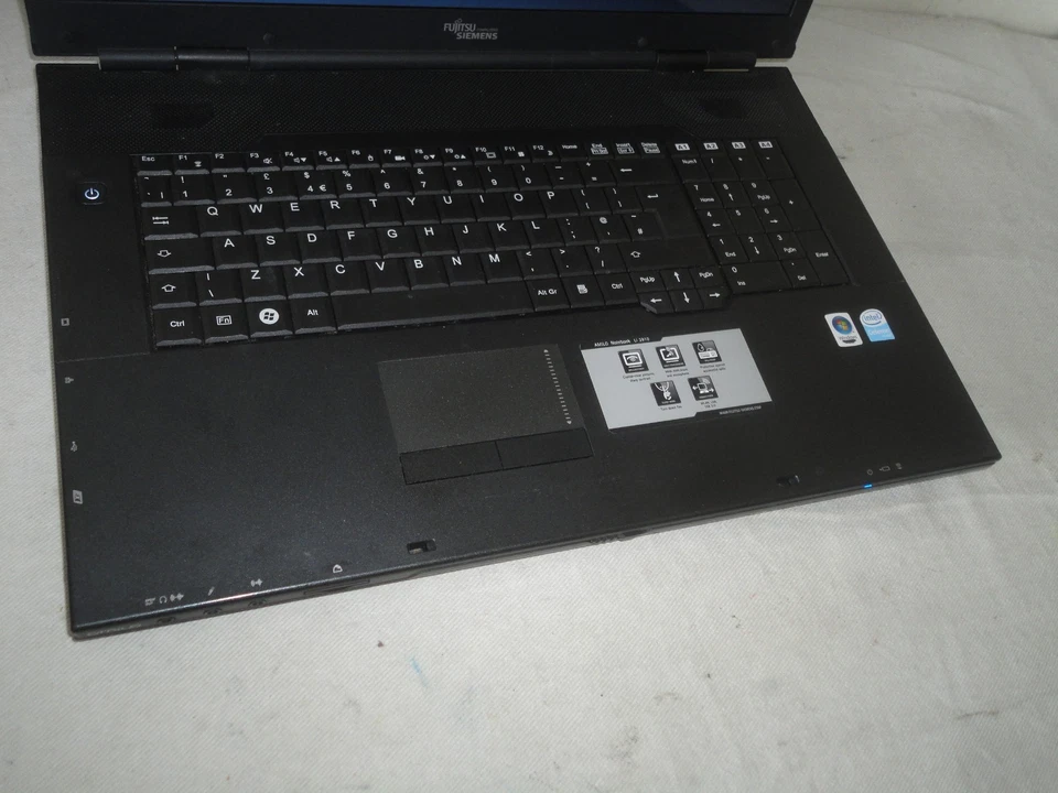 Fujitsu Amilo Li3910 18.4"  Windows 7  Laptop  1Tb HDD 4Gb Webcam Wifi Office - Image 4 of 4
