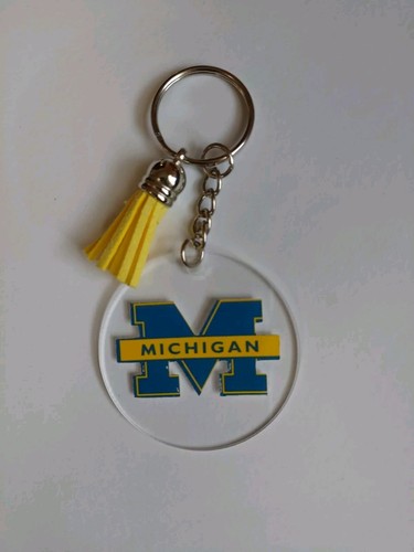 Michigan Wolverines Keychain Clear Round - Picture 3 of 4