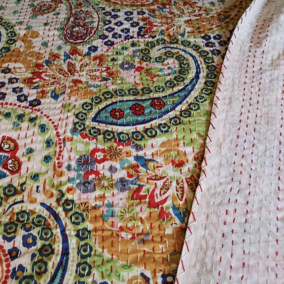Colcha colcha hecha a mano india con estampado de cachemira edredón Kantha de algodón Queen Foto 3 de 3
