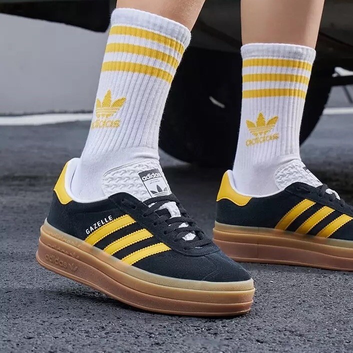 Adidas Originals Gazelle Bold Women's Size 10 Athletic Shoe