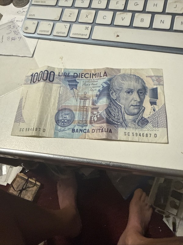 ITALY 10000 LIRE BANKNOTE NO RESERVE